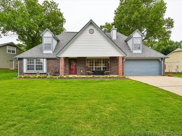 2934 W Berwick, Claremore, OK 74017