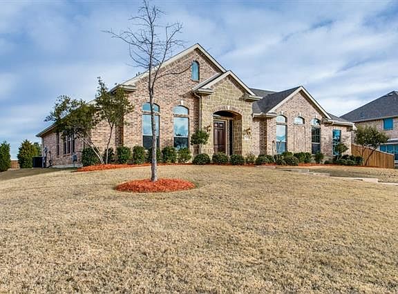 5th image of 395 Redstone Dr
