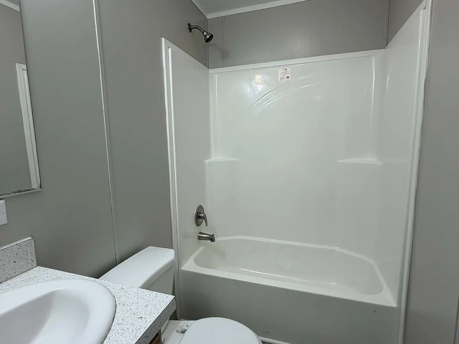 3 bed, $1,000 — Photo 3