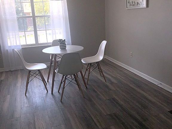 5th image of 7544 Holly Crest Ln