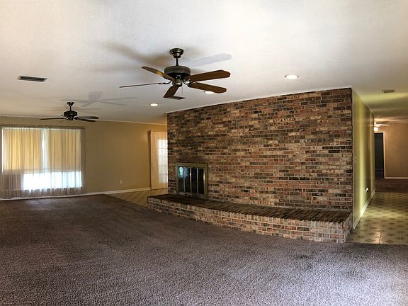 322 L.R./Entrance Hall