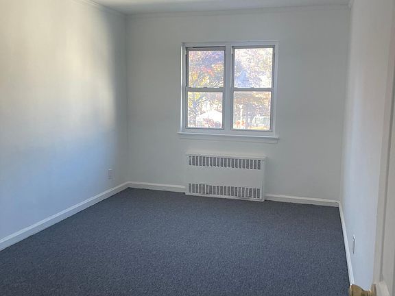 4th image of 13905 Franklin Ave Floor 3