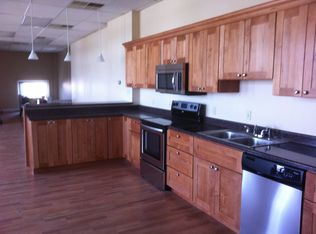 202 4th St #3, Irwin, PA 15642