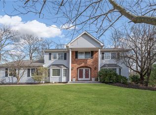 5 Hobbs Ct, Pomona, NY 10970