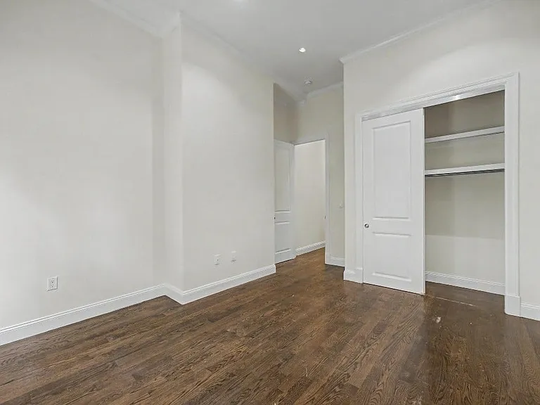 106 Bedford Ave #1R — Photo 7