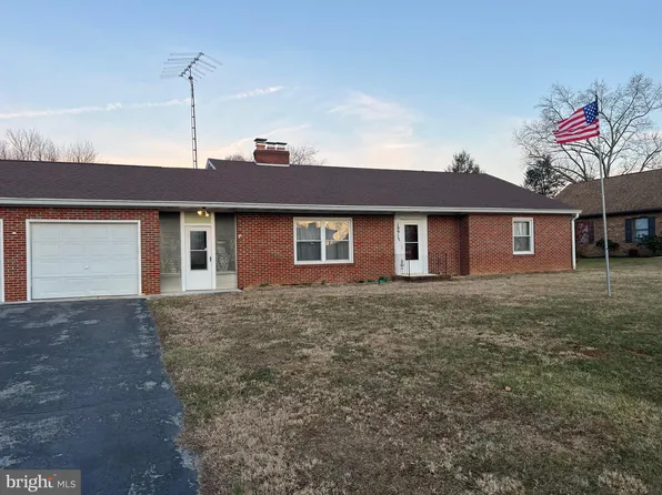 10917 Kemper Dr, Williamsport, MD 21795