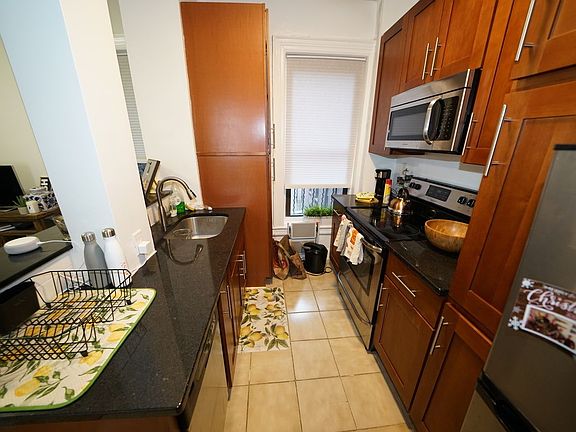 2nd image of 1274 1st Ave #10A