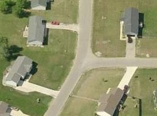 3096 Aspen Trl, Adrian, MI