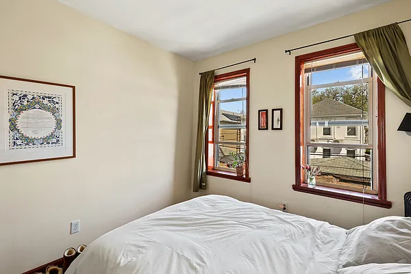 Rented by Corcoran | media 12