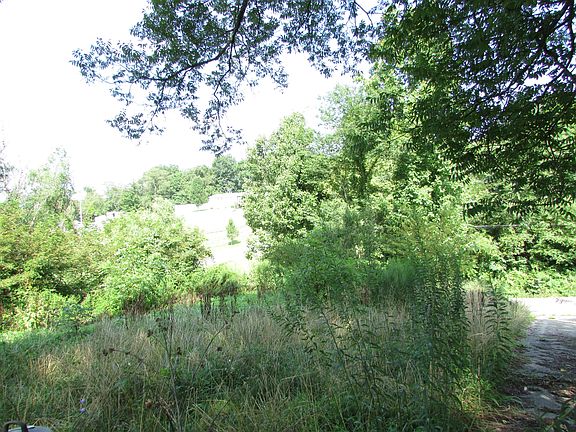 2nd image of 369 Jonesboro Dr