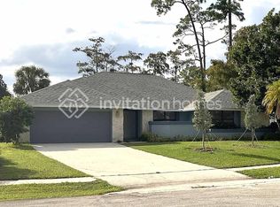 13427 Kingsbury Dr, Wellington, FL 33414