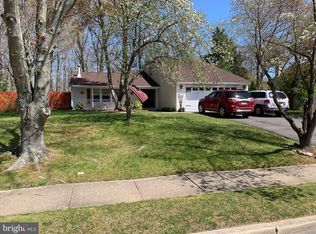 6 London Dr, Jackson, NJ