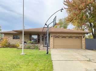 36853 Eton Ct, Sterling Heights, MI