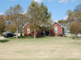 2017 Winsome Ln, Adams, TN 37010