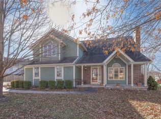 1113 NE Jamestown Ct, Lees Summit, MO 64064