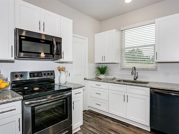 5th image of 9845 Nature Creek Blvd #Oak