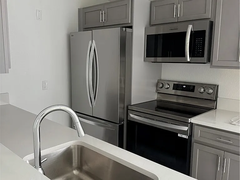 3225 E Riverside Dr #54E — Photo 6