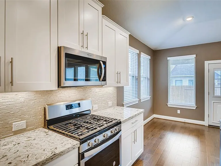 817 Kenney Fort Xing — Photo 15