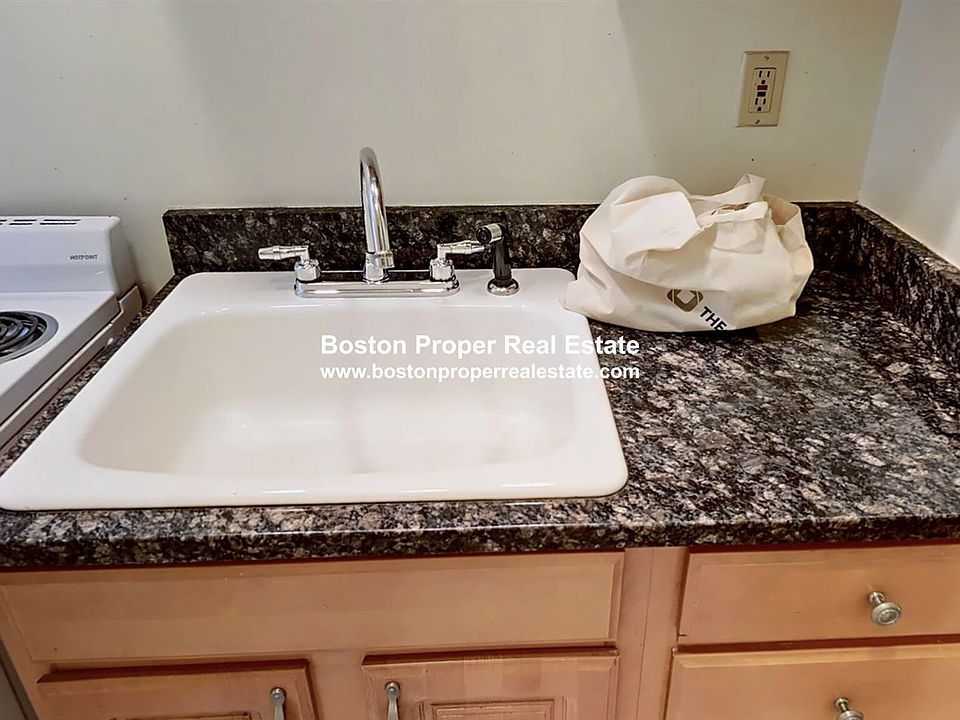 111 Park Dr. #25 Boston - Fenway Unit Photo 2