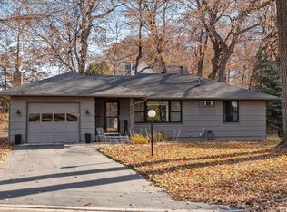 282 Glenbrook Rd N, Wayzata, MN 55391