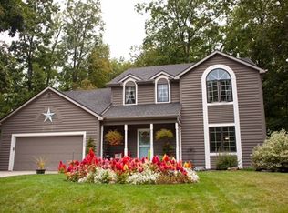 10830 Oak Chase Ct, Fort Wayne, IN 46845