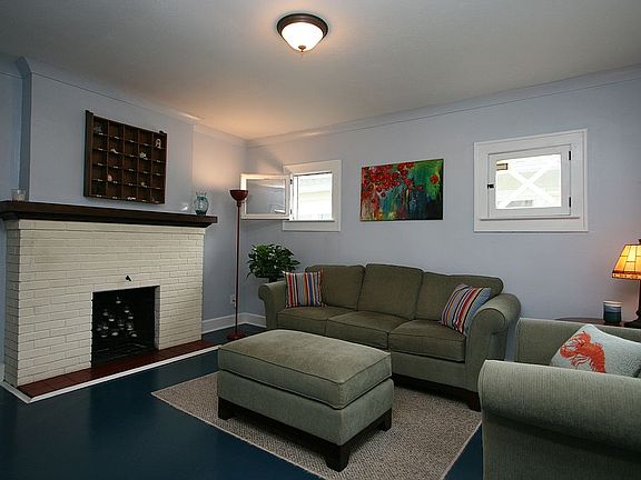 3rd image of 4104 Graceland Ave