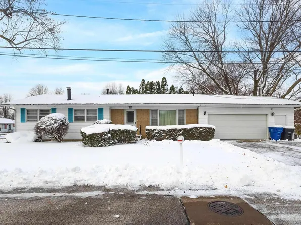 245 31st Ave, Moline, IL 61265