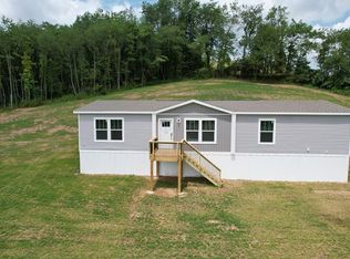 205 Magnolia Ln, Rural Retreat, VA 24368