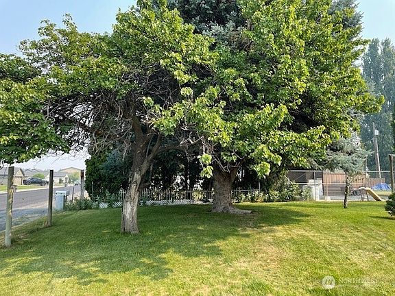 3rd image of 181 Montmorency Boulevard E