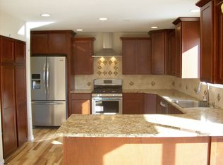 1180 Fall River Cir, Longmont, CO 80504