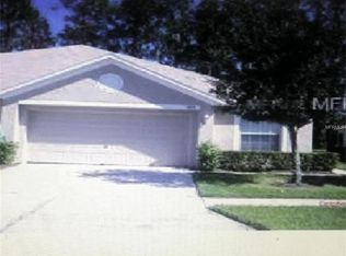 5820 Autumn Shire Dr, Zephyrhills, FL 33541