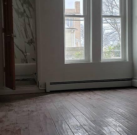 4th image of 13816 90th Ave Floor 1