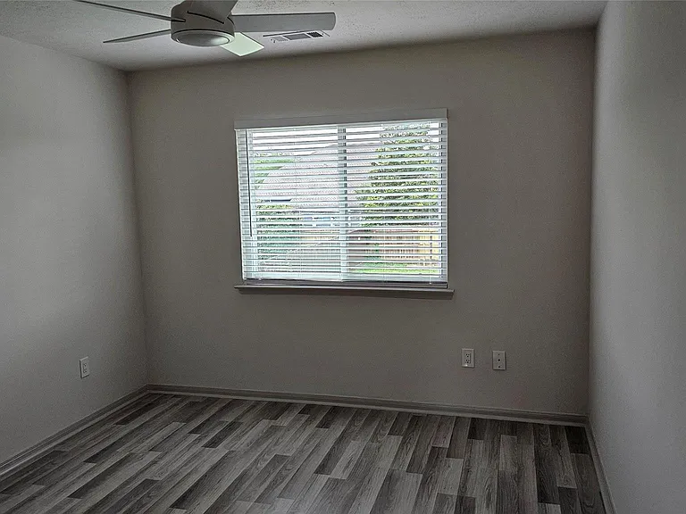 23510 Stratsborough Dr — Photo 30