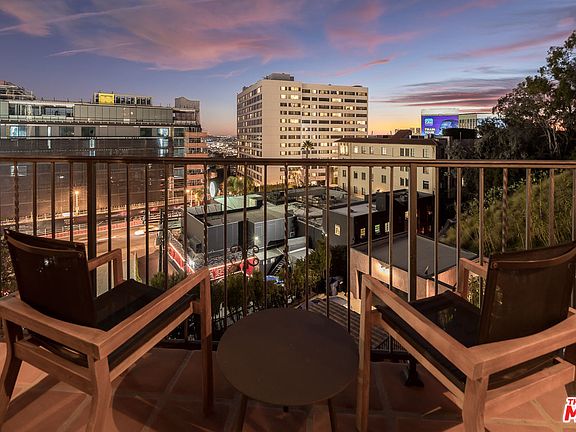 4th image of 8425 W Sunset Blvd