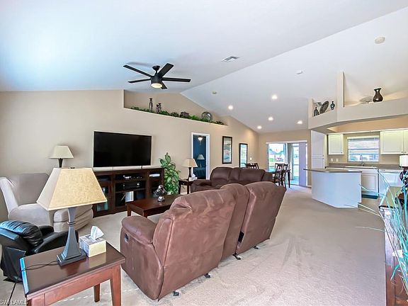 3rd image of 2828 NE 2nd Pl