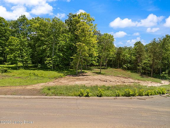 3rd image of 21 Wood Creek Dr