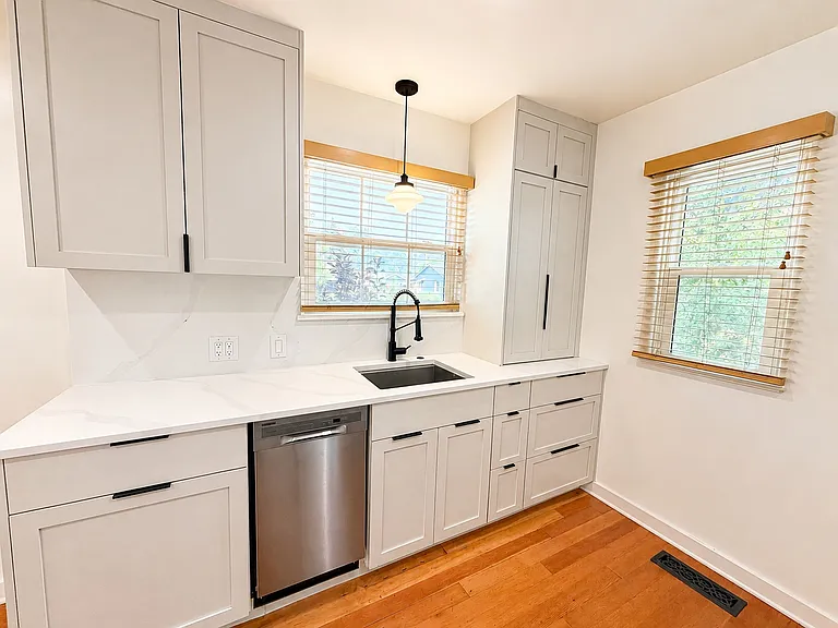 1414 S Hervey St — Photo 6