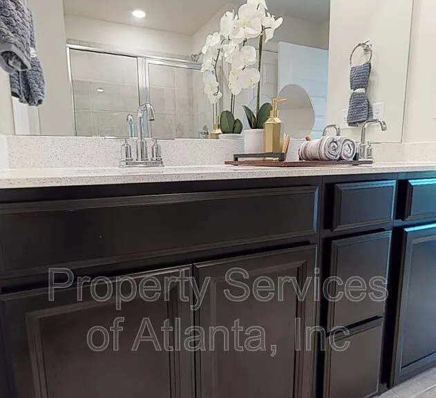 6900 Newcastle Ct — Photo 12