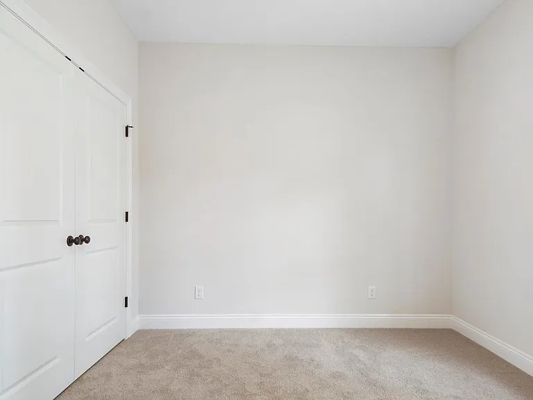 906 Mulberry Ave — Photo 22