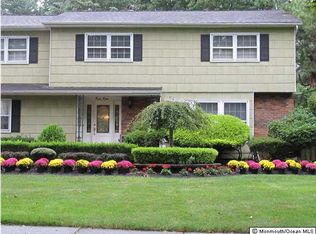 43 Shady Ln, Freehold, NJ 07728