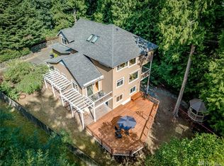 4652 Island Ave NE, Bainbridge Island, WA 98110