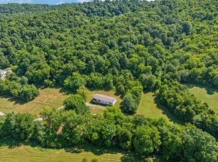 27 Maynard Hollow Ln S, Lancaster, TN 38569