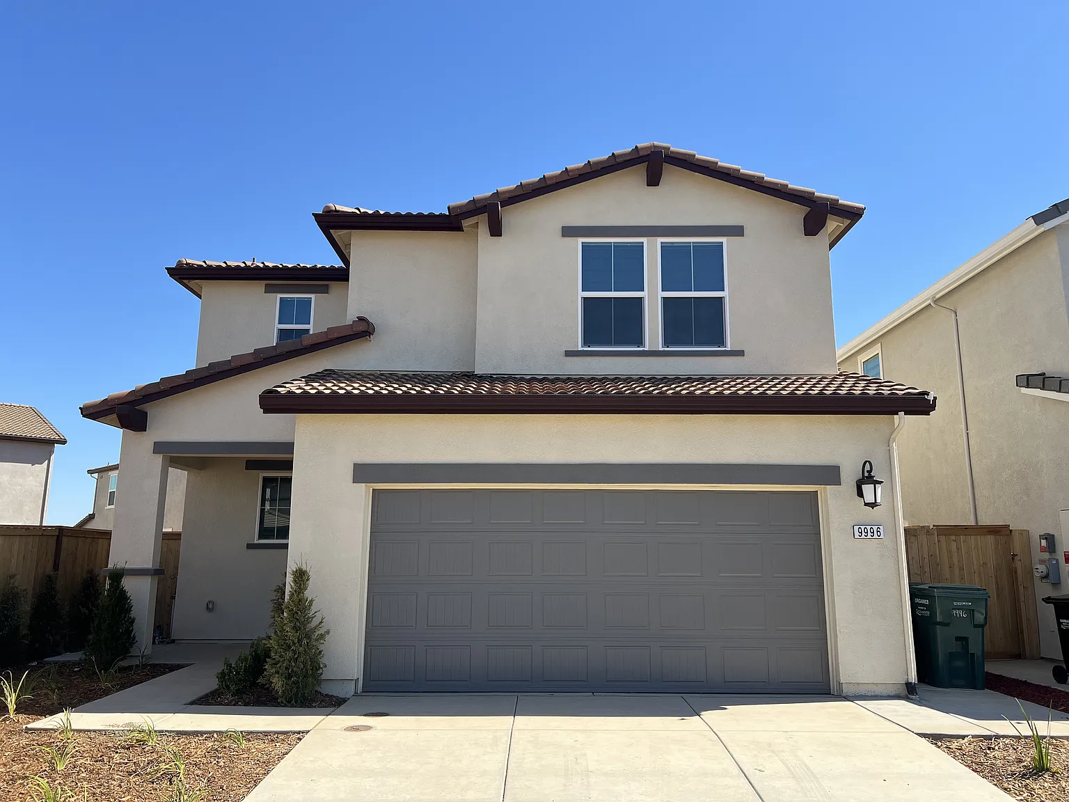 3 bed, 2.5 bath, 1556 sqft, $2,995 — Photo 1