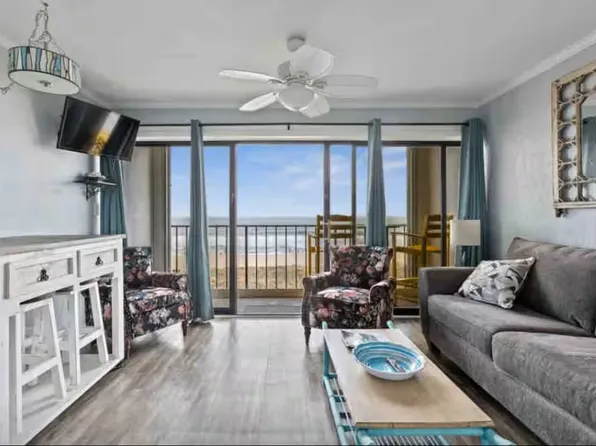 222 Carolina Beach Ave N, Carolina Beach, NC
