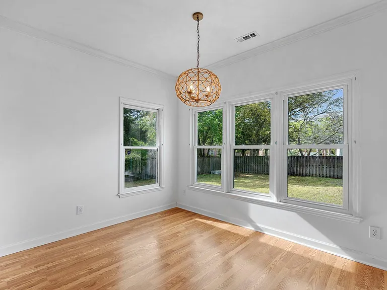 5044 Crosswinds Dr — Photo 16
