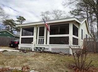 24 Agawam Lake Shore Dr, Wareham, MA 02571