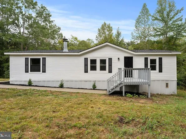 12025 W River Rd, Palmyra, VA 22963