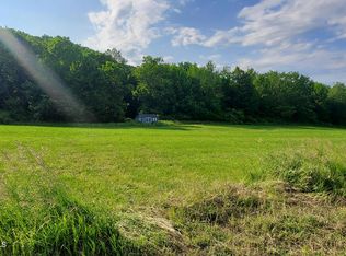 8 Hughes Rd, Amsterdam, NY 12010