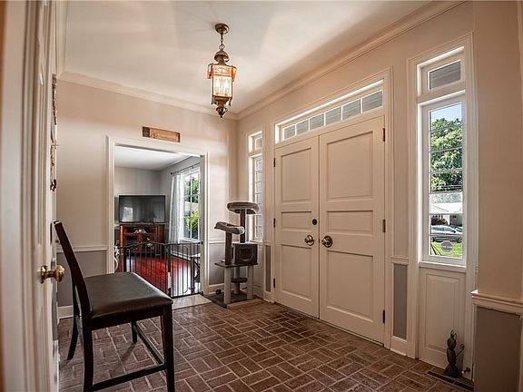 5th image of 1754 McDowell St