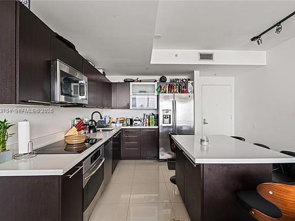 2nd image of 90 SW 3rd St APT 2908